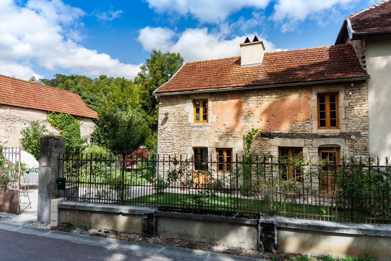 Relais De La Fontaine - Maison De Charme Cunfin Exterior photo